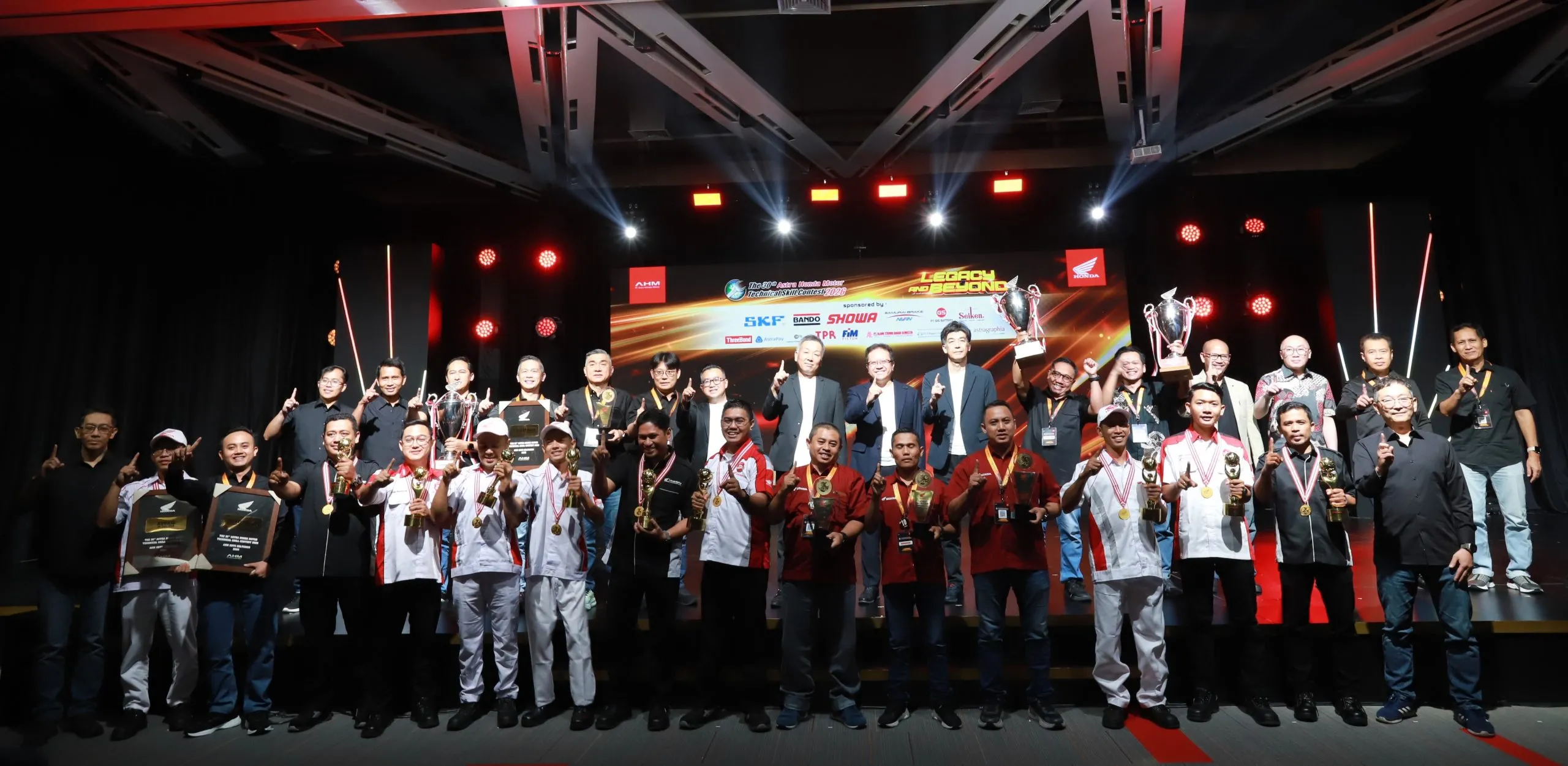 Perkuat Komitmen Hadirkan Layanan Servis Motor Terbaik, Ribuan Teknisi Bengkel AHASS Asah Kompetensi di Technical Skill Contest