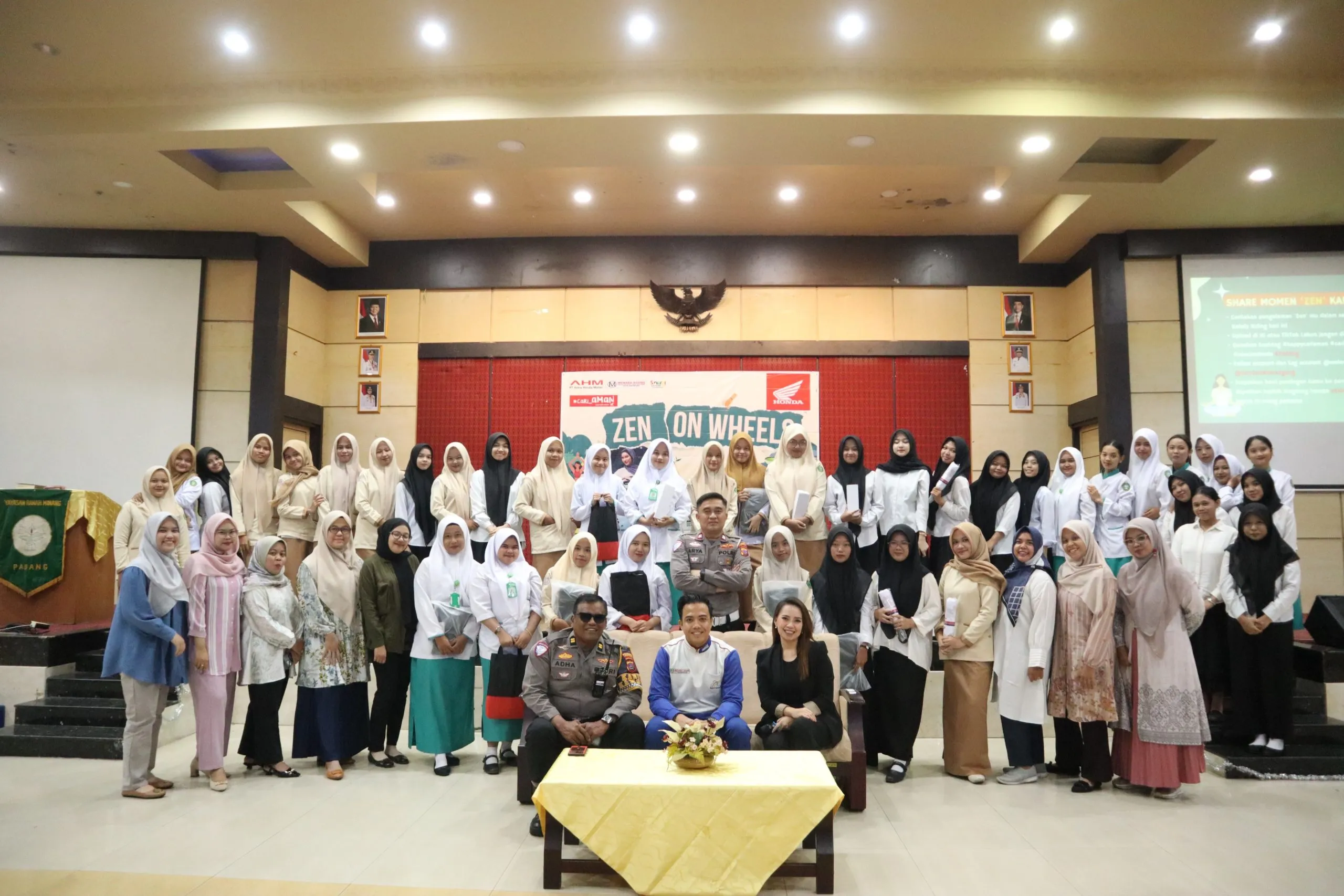 Bukan Sekadar Bisa, Tapi Harus AmanMenara Agung Edukasi Kartini Masa Kini